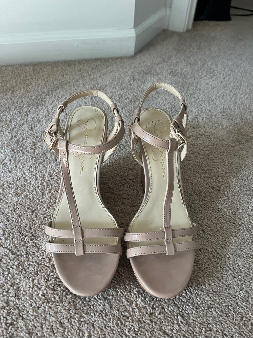 Jessica Simpson Nude Patent T‑Strap Sandals